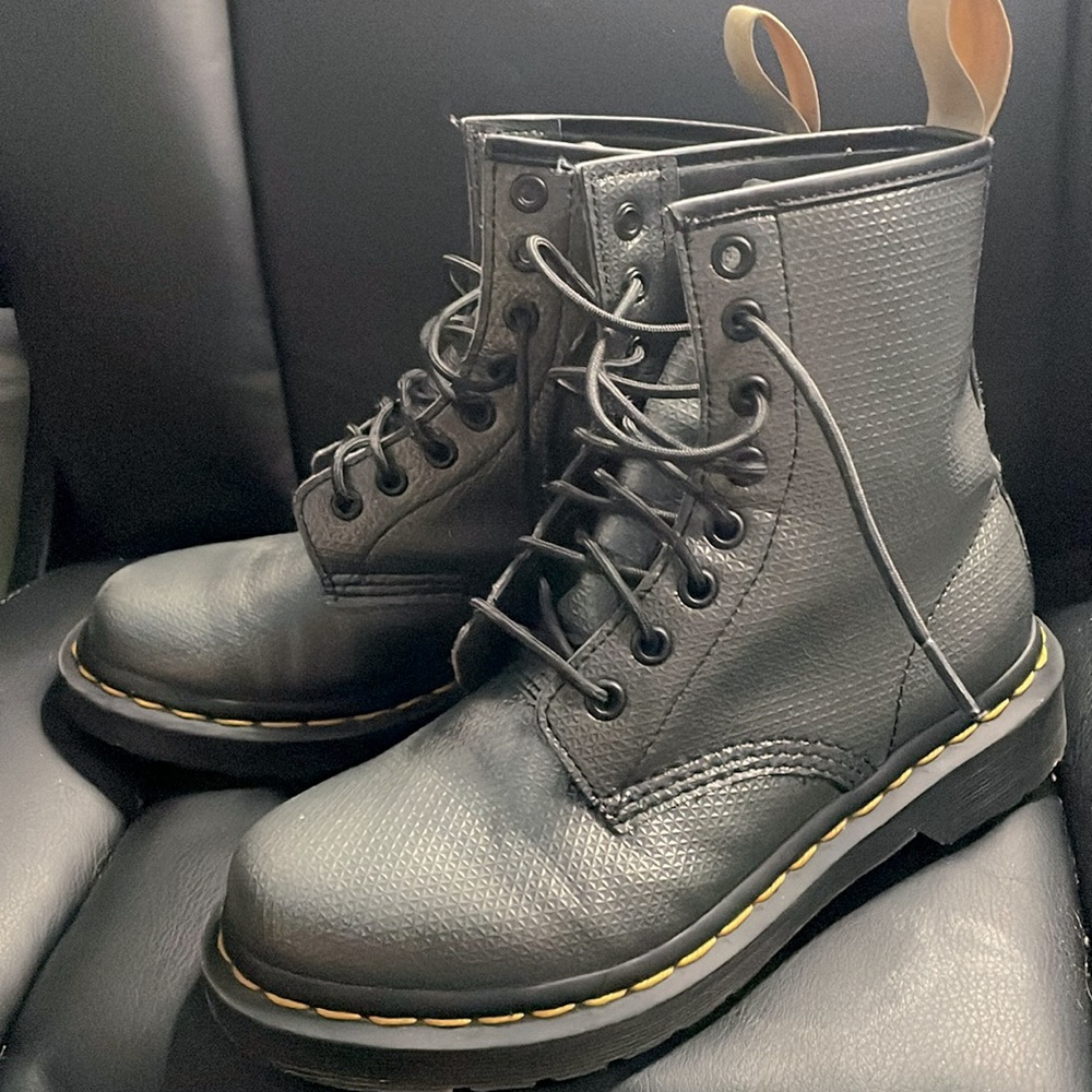 Dr Martens 1460 Vegan Aluminix Embossed Boots Women’s Size 5 Gunmetal Vegan